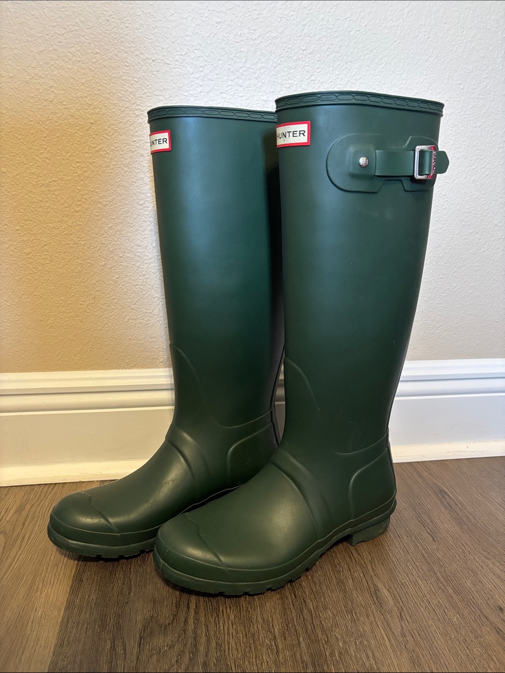 Hunter Boots Tall Green Rainboots Size US 9 EU 40/41
